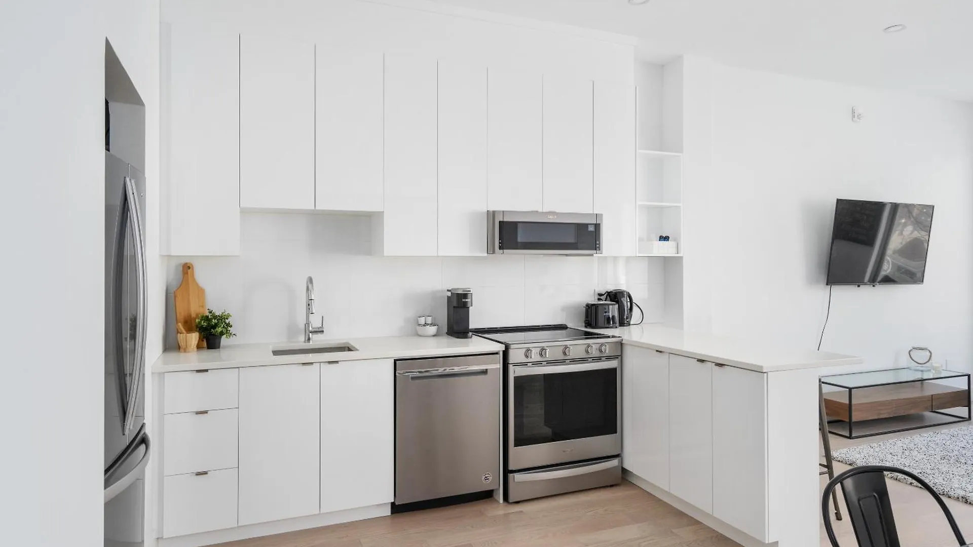 The S&D Apartments Montreal
