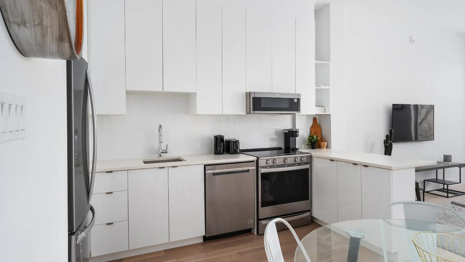 The S&D Apartments Montreal