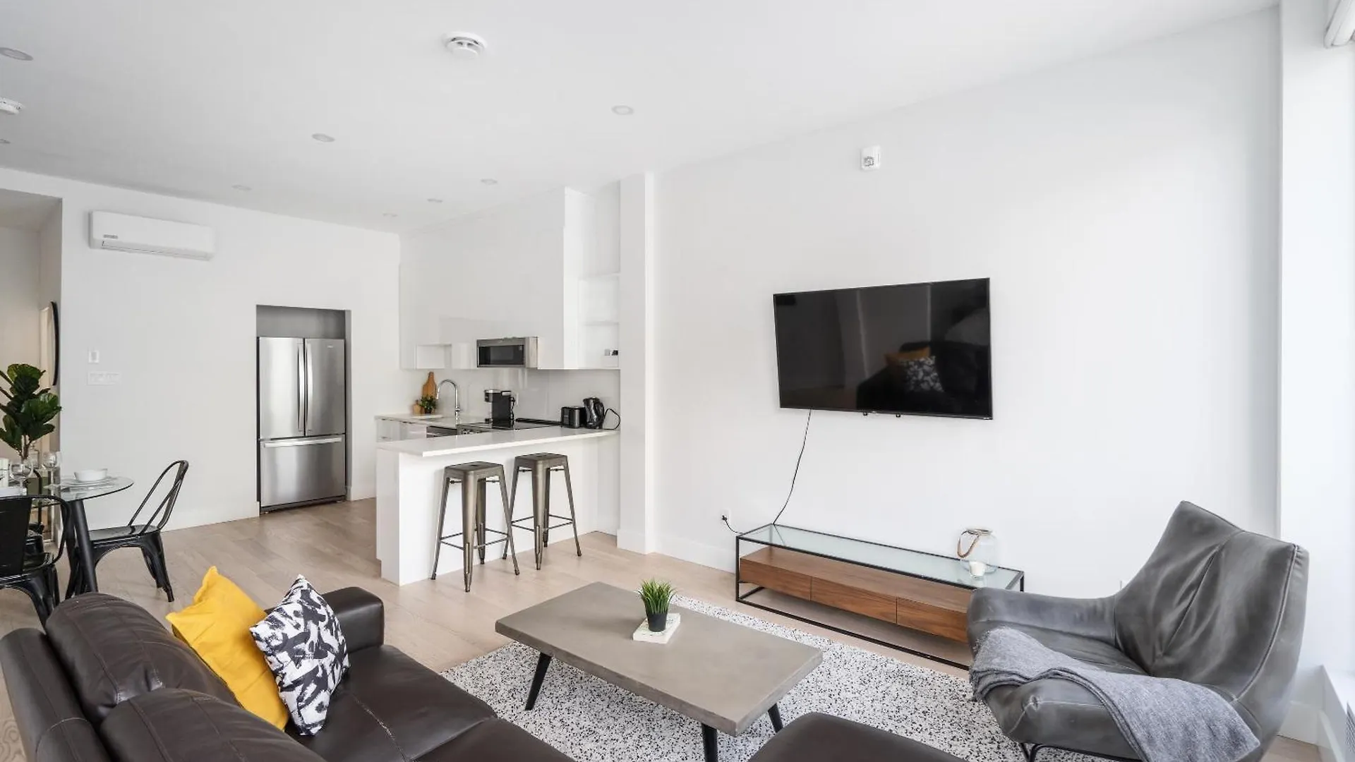 The S&D Apartments Montreal