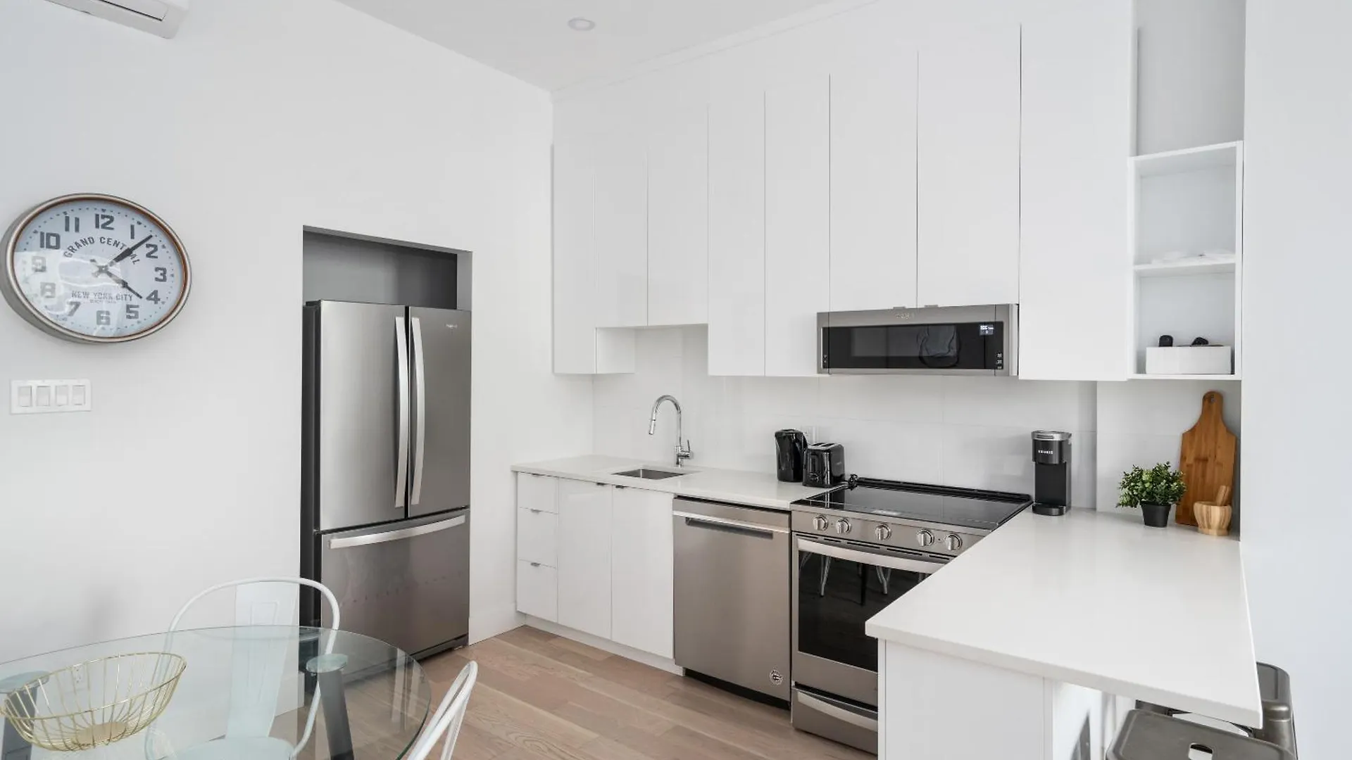 The S&D Apartments Montreal Canada