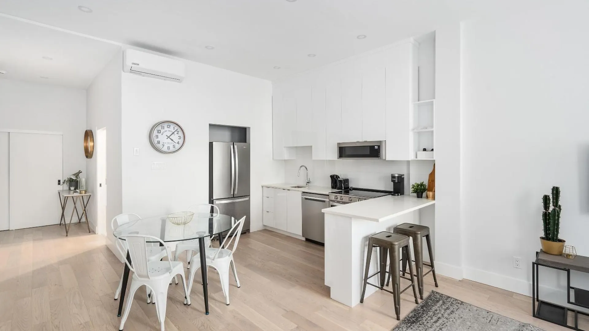 The S&D Apartments Montreal